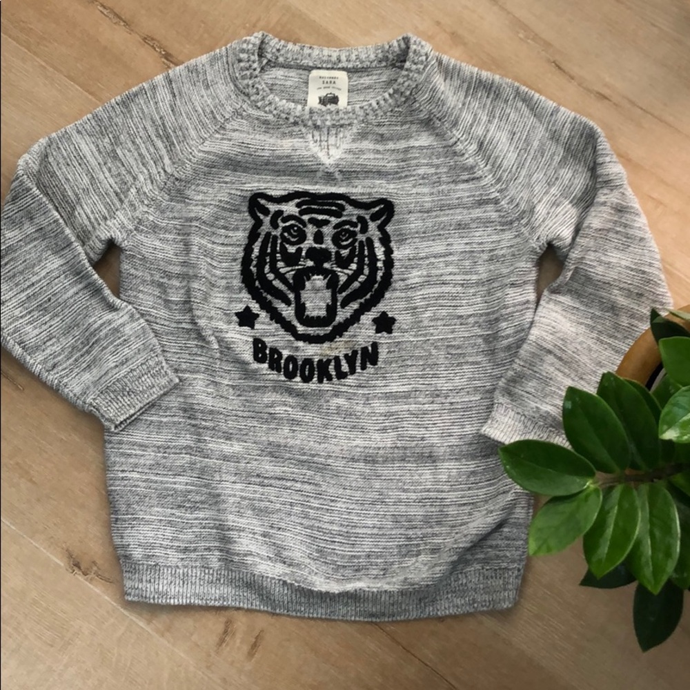 Heather gray tiger sweater 🐯